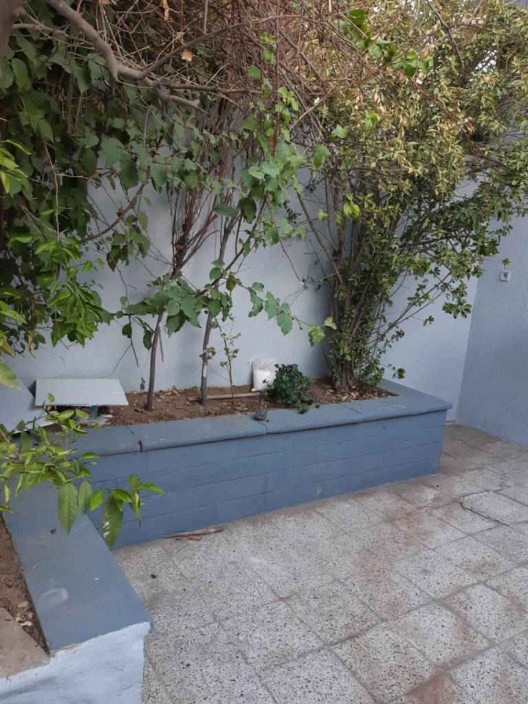 بيت للبيع
مثل ماواضح بالصوره
المكان موصل جانب الايسر حي المعلمين
طابق واحد 116 متر شروق تام  يتكون من غرفة نوم وهول واستقبال ومطبخ السعر ب116 للاستفسار اتصال عالرقم ***********
