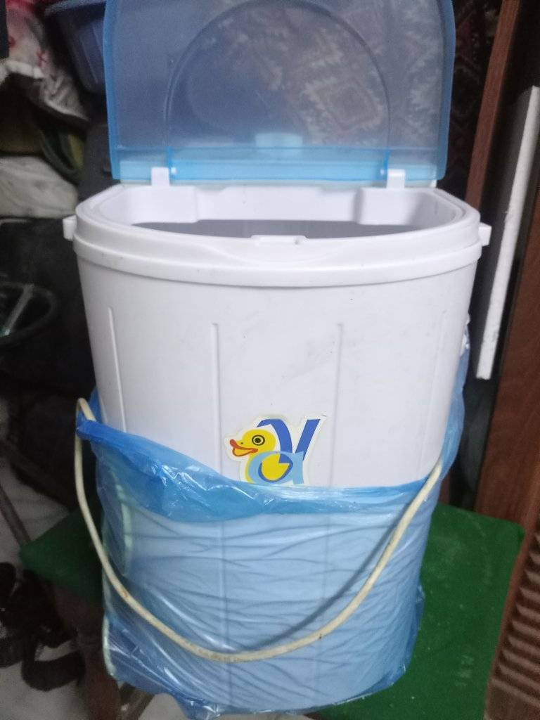 مساء الخير أخوان غسالة نظيفة كلش إستعمال قليل معروضة للبيع حط سعر وتعال أخذها بالعافية عليك...


**إذا كنت صاحب هذا الإعلان وتريد حذفه لأي سبب، رجاءا أرسل رسالة إلى الدعم الفني**