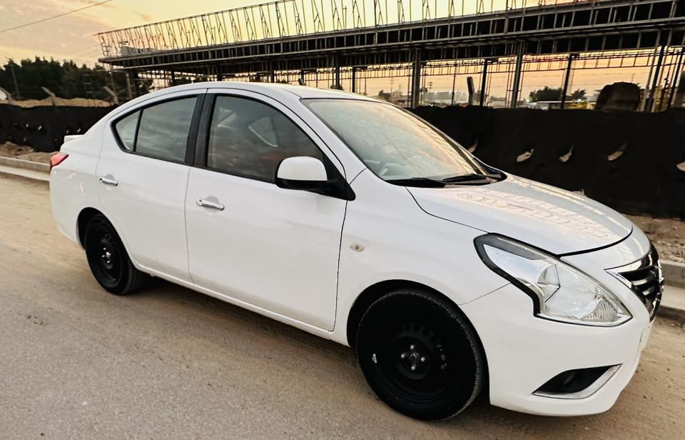 نيسان صني هندي 
موديل 2022 
رقم اربيل الجديد الانكليزي وكاله عامه بالسمي  
كفاله عامه عدا بارد خفيف بالجاملغ الامامي وبالجاملغ الخلفي  
حجم المحرك 1500
سبايدر 
حساس خلفي 
رون  
يدات نيكل

السعر 113 وبي مجال بسيط

مكان السيارة ( النجف الاشرف )

استفسار خاص او الاتصال 
***********
