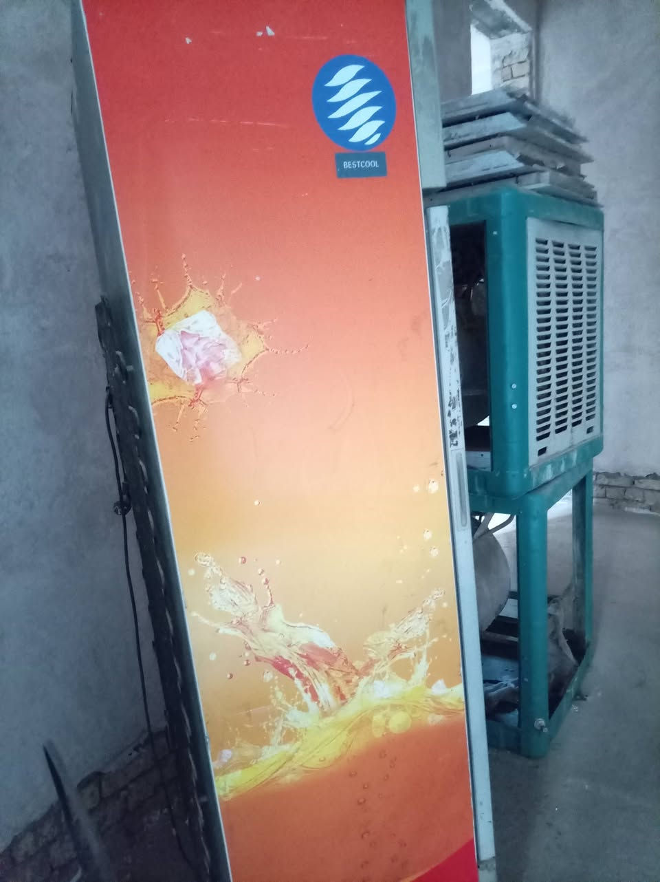 السلام عليكم  براد للبيع نضيف كلش بل جيس سعره 250بي مجال اتصال العنوان بابل طليعه***********
