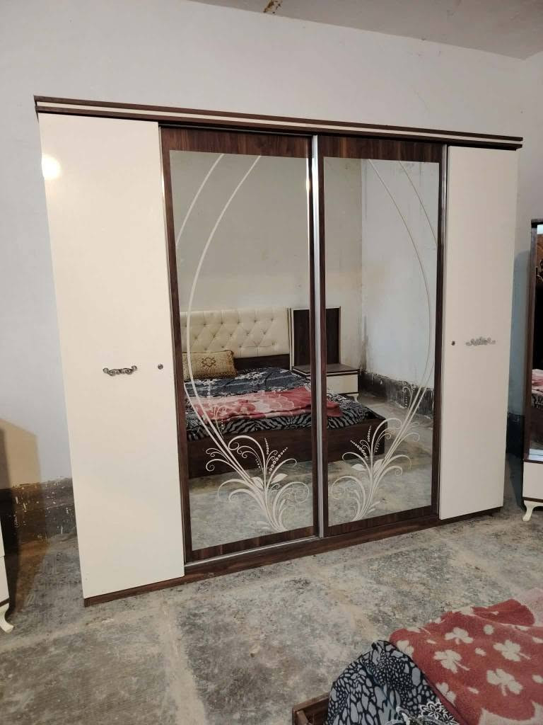 غرفه تركي ضخمه للبيع نضافتهه 100/مكانهه ديوانيه شارع الوكفه*********** ديوانية, القادسية
