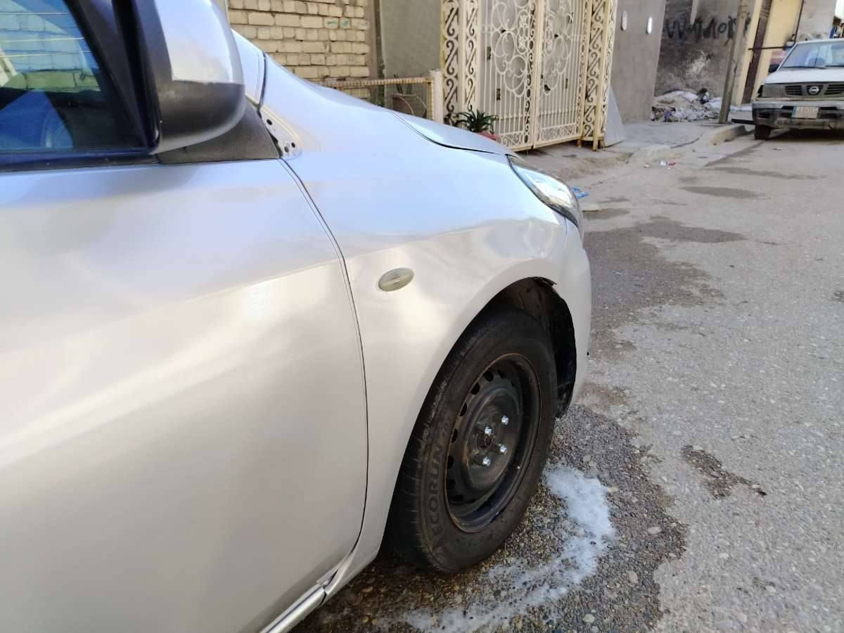 السلام عليكم سني هندي مصبوغ حزام 2016 باسمي سياره بها ضرر بنيد مصلح على البارد السعر78وبيه مجال بغداد الامين ***********
