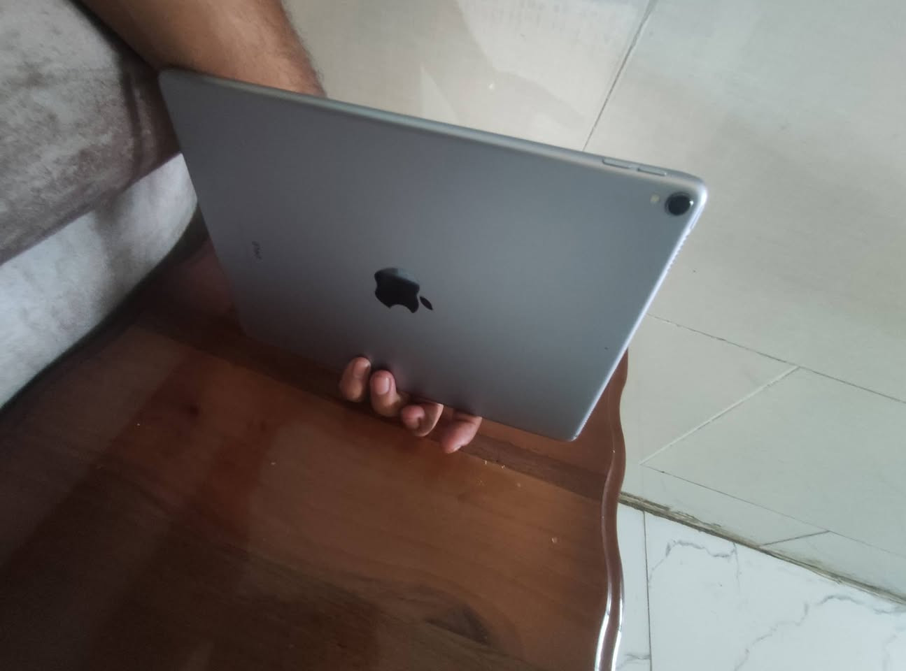 سلام عليكم باد 10 نضيف ذاكره 64 للبيع او مراوس تليفون ب11 برو ماكس جهاز مكفول كفاله عامه كلشي ممبدل بي نضافه 90/ بلميه استخدام شخصي سعر 250وبي مجال حك جيه فقط شراي اتصل وبيك خير وتدلل عنوان بغداد شعب قرب سطره شعب القديمه ***********
