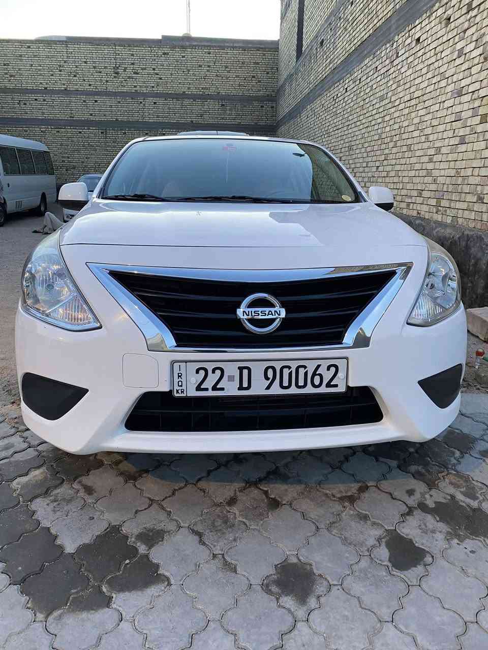 السلام عليكم نيسان 2022 للبيع هندي بليته زركه السياره بيه صبغ 4 قطع وبارد فقط السياره ماشيه 81 الف السعر 105 العنوان البصره الزبير***********
