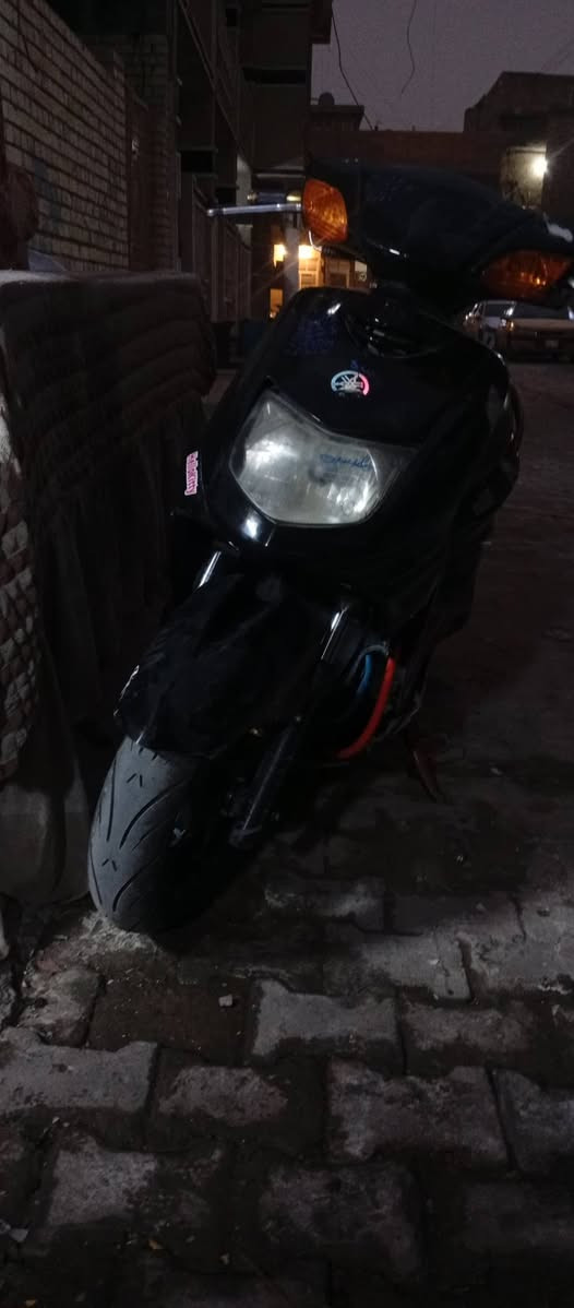 السلام عليكم اخوان دراجه للبيع الدراجه صارف عليها صرف الله شاهد ملف جديد باتري جديد فلتر شوته دهن امزويل كله كتف شحن كابريتر بلادي اشتريته ب 75الله شاهد كلجات رياضي يدات رياضي صونده اكسل رياضي ول شوته رياضي وبعد كم شغله الدراجه اعتقد جبنته طكت لن ذب دهن ابيعلك كوم حديد مكينه ما مكفوله مو تكلي مكينه هيه تمشي عندك 90 شرط نص نكره بس ابيع ما مكفول ابيع 225 اخوان اكو عندي غراض هم لل يريد كابريتر قفاز كلجات رياضي وكلجات بلادي مصبوغ وبعد شغلات ***********بغداد متواجد واتساب ورصيد
