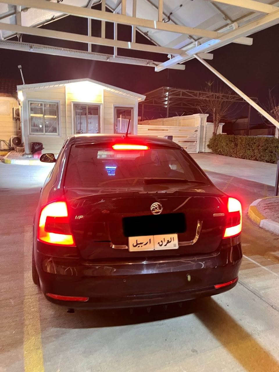 سکودا
ئۆکتاڤیای 2012ی قەپات قەپات ماسەفات ئەوروپی ،
بیلاد خسوسیە 
لایت زینۆی بیلاد نیزام AFS-

ئاوێنە دەخەوێت لەگەڵ داخستنی- سویچ

-ژێر ئاوێنە لایت

-ئاوێنە دژە تیشک ، کە فوول لایتی سەیارەی  دواوەت لاواز دەکات

-تەحدید سورعە

-جامی پێشەوە حەساسە وادەکات لەگەڵ باران خۆی جامەکان دابخات و فلچە بخاتە کار، لەکاتی شەویشدا لایتەکانی پێشەوە بە ئۆتۆ دابگیرسێنێت

-سیستەمی تەبریدی DUAL، وادەکات گەرمی و ساردی هەر لایەک جیابکەیتەوە، ڕێژەکەی دیاری بکەیت

-تەبرید مەرکەزی

-کوشن هیتەری بیلاد

پەردەی بیلاد

-سلاید 

بەرە دەرگا بیلاد جلدە

-کوشن جلدی بیلاد، کوشن سیاحی

-چوار جام کارەبا

-شاشە ی گێچ فوول ماسەفات

-پێش و پشت حەساس شاشەیە

-بلووتوس بیلاد 

-سوکان ڤۆلیۆم

 گێڕ تۆماتیک مەکینە 16ی بیلاد ، بێ سەرف بي بوخار
 ،به س بونيد بوياغه 
بێ لێدران بێ ناو گرتن بێ ئێرباگ
سەنەوی به سه ر جوه 
 ژمارە هەولێرە 
سعر 85 و مجال
***********
واتساپ  *********** أربيل, العراق
