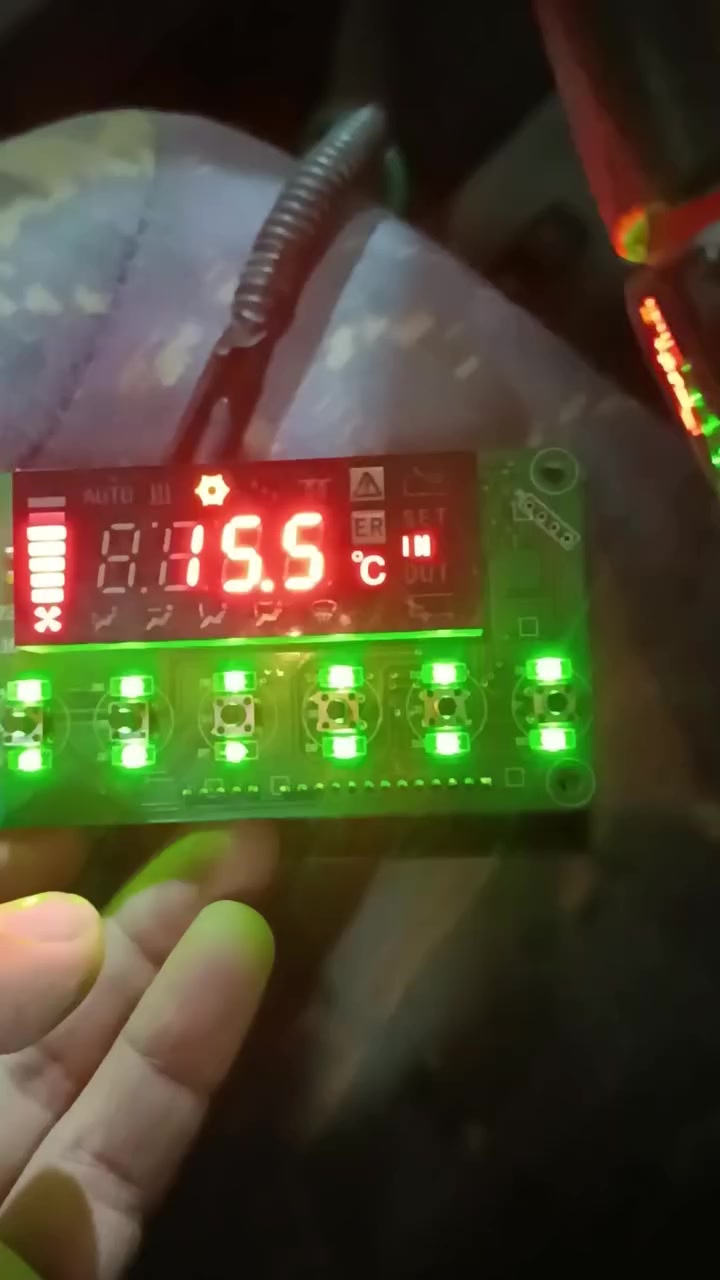 الفضل لله  تم تصليح كونترول التبريد
اي واحد عنده كونترول التبريد عطلان مايشتغل ، واكع عليه ماي  ، ان شاء الله نكدر نصلحه اله  ونرجعه جديد ، وتدللون 
ورشة الفنلندي الهندسية كربلاء حي الصناعي شارع المعارض قرب ساحة الاستعراض 
***********
