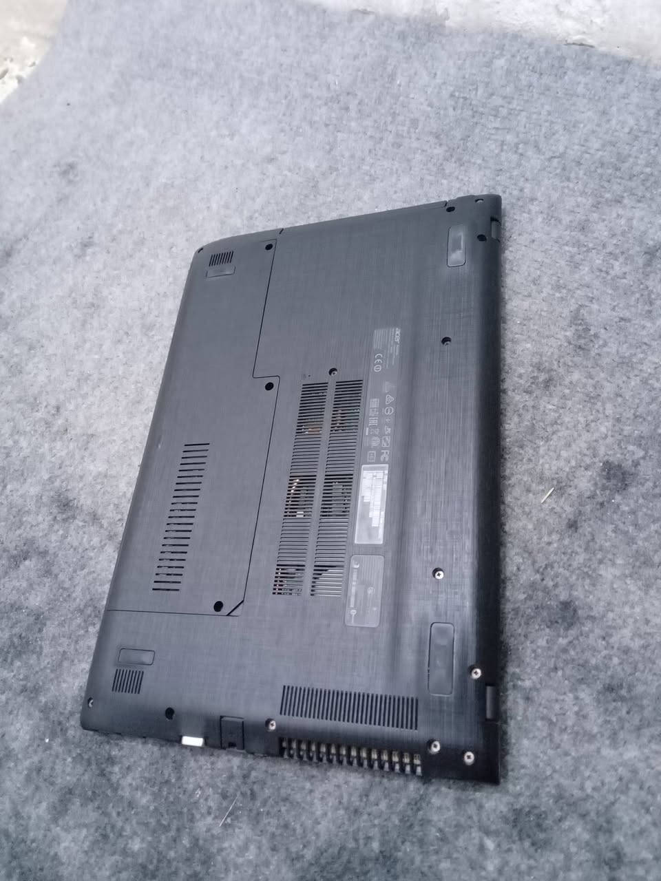 لابتوب للبيع نوع ايسر
 شرط زلغ مابيه
نسخه شرق اوسط
كيبورد عربي انكليزي
نضافه 100%
كوراي 5
حجم 16 انج
جيل 6
رام 4
هارد 256 ssd
كارت شاشه منفصل 2
كارت متصل 4
اتشغل العاب وتشغل برامج هندسيه
مشغل cd
بطاريه ممتازه 3 ساعات
مع شاحن الاصلي 
السعر 200 الف
عنواني بغداد البياع


**إذا كنت صاحب هذا الإعلان وتريد حذفه لأي سبب، رجاءا أرسل رسالة إلى الدعم الفني**