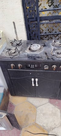 للبيع غساله سعر ٧٠ شرط طباخ شغال نقصه عين بنص ماتشتغل سعره 40 اوفن شرط...