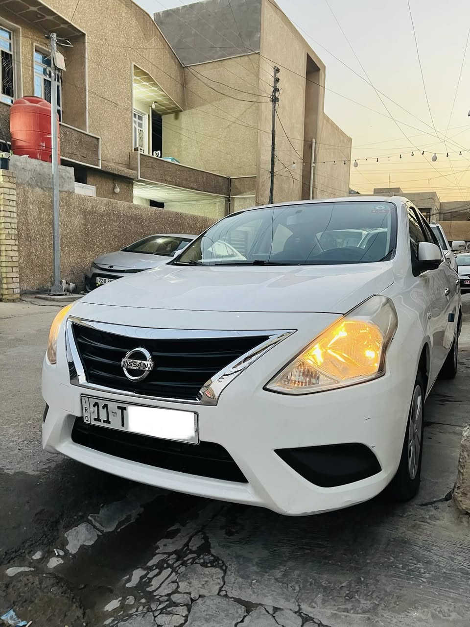 السلام عليكم
نيسان سني هندي بليتة الزركة 
موديل 2019 مكفولة كفالة عامة 
سيارة ماشية 84 الف كيلو حقيقي 
120 أدك جرس 🔔 
تايرات امامية جديدة
باتري جديد 
رقم بغداد بسمي 
سعر 107 
رقم الهاتف ***********
