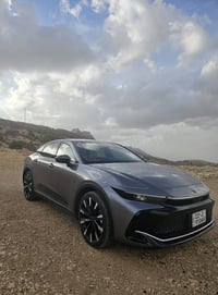 تويوتا كراون ماجستا • ٢٠٢٣ • ٦٣٠٠٠ كم