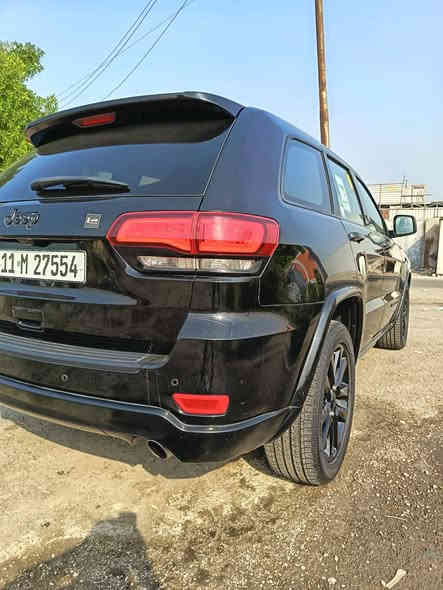 السلام عليكم 
جيب بلاك توب فول بدون فتحة 
بصمة 
جلد 
حساس خلفي 
تدفئة بلكراسي والاستيرن 
اوتو بارك
شاشة كبيرة اندرويد 
كراسي كهرباء 
صندوك كهرباء 
تبريد قطعتين 
ويل ٢٠
ماشية ٨٥
حادث جاملغ وبنيد شواصي سليمة
رقم بغداد الجديد باسمي هزة جديد تحويل مباشر 
السعر ٢٠٥ بي مجال بسيط 
مكان السيارة بغداد البياع 
***********
***********
