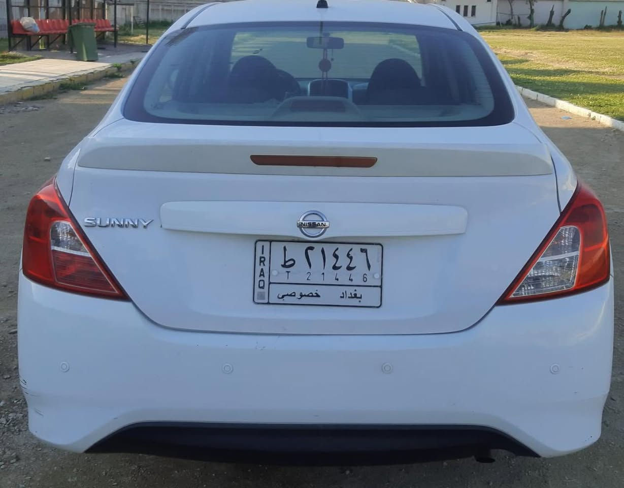 السلام عليكم 
نيسان صني موديل 2019 
رقم بغداد 
سيارة نضيفه تخم تاير جديد مدوشمه 
كير محرك كفالة 
السيارة جاهزه من كلشي 
السعر 100 وبيه مجال 
مكان صاحب السيارة الوزيرية 
رقم :***********
