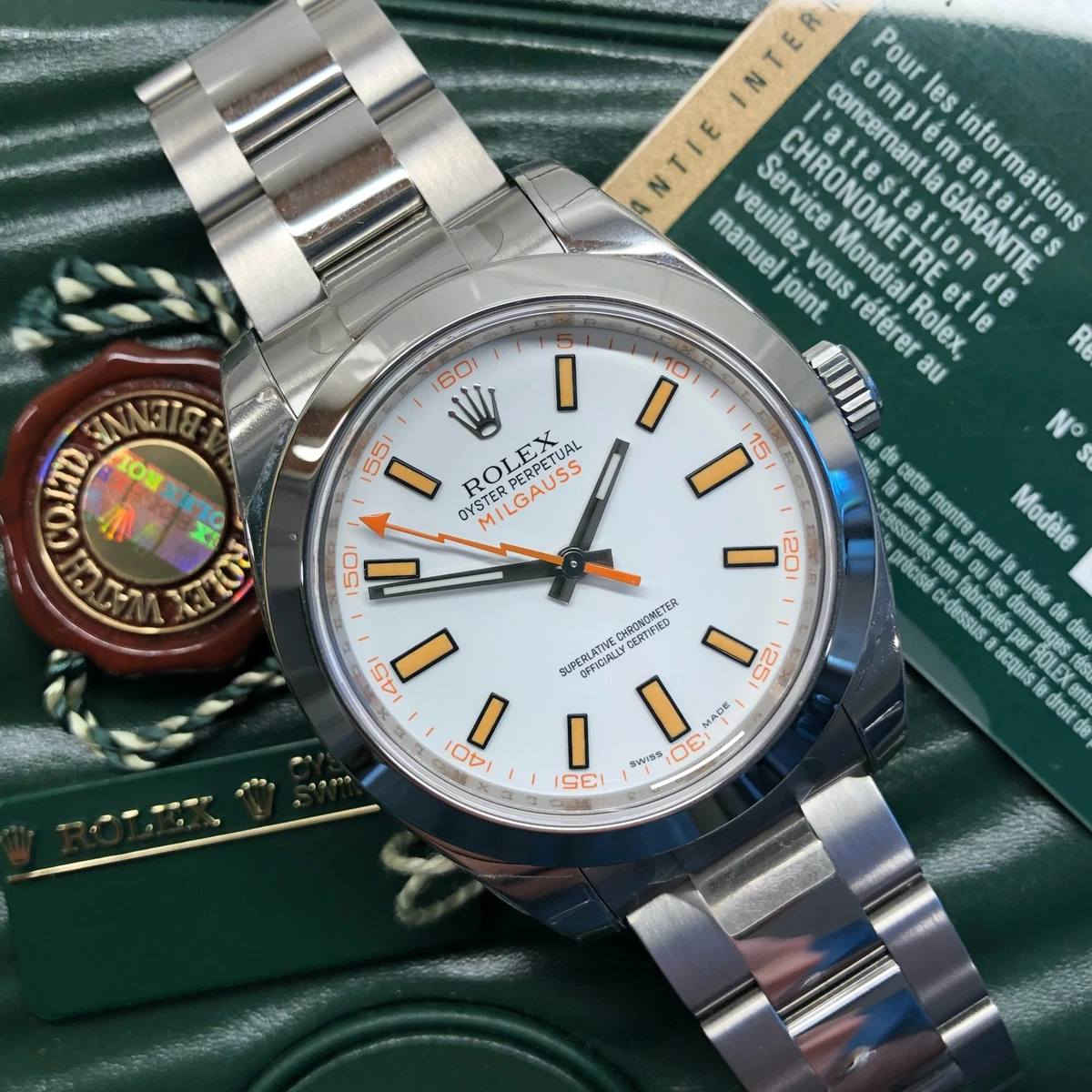متوفر 🌹
ساعة Rolex Oyster Perpetual Milgauss (رولكس ميلغوس)، وهي ساعة يد فاخرة تشتهر بمقاومتها للمجالات المغناطيس
تتميز هذه الساعة بتصميم كلاسيكي يتضمن:
مينا أبيض (White Dial): مع علامات ساعات بارزة بلون برتقالي مميز.


**إذا كنت صاحب هذا الإعلان وتريد حذفه لأي سبب، رجاءا أرسل رسالة إلى الدعم الفني**