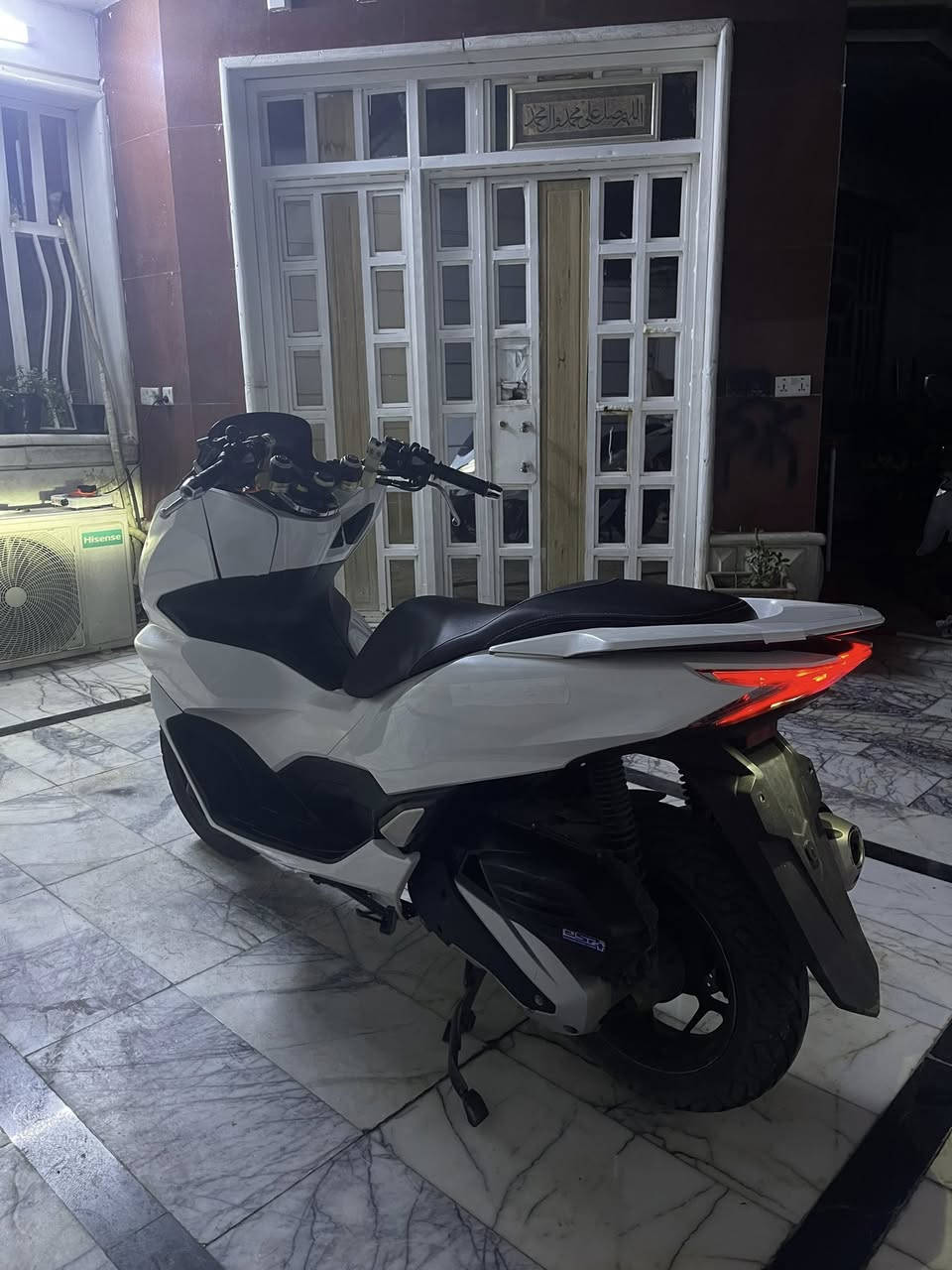 سلام عليكم PCX للبيع جيل رابع 
2022 كوري مكينه جبيرة 160cc مكفوله كامله مابيهه اي نقص

 كفرات يرادللهن ترتيب بسيط 
مكانه بغداد الطالبيه 
سعرها 18$ونص وبيهه مجال 
للاستفسار اتصل *********** او راسلني خاص واتساب
