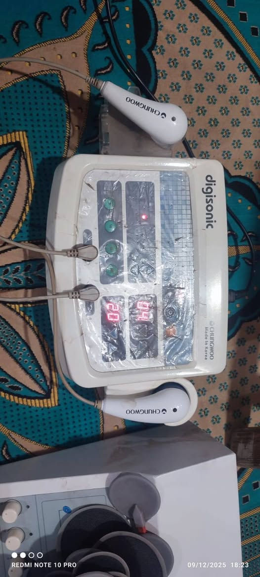 📢 فرصة مميزة لعيادات التجميل والعلاج الطبيعي

متوفر للبيع مجموعة أجهزة كانت تعمل داخل عيادة تجميل وبحالة تشغيل جيدة 👌
مناسبة لفتح مركز تجميل أو تطوير عيادة علاج طبيعي.

الأجهزة المتوفرة: • جهاز Diode Laser لإزالة الشعر
• جهاز Cryolipolysis (كرايو) لتفتيت الدهون
• جهاز Hydrafacial لتنظيف البشرة العميق
• جهاز Cavitation + RF + Vacuum لنحت الجسم
• جهاز Jawon X-Contact لتحليل مكونات الجسم
• عدد 2 جهاز علاج طبيعي B-333
• جهاز مساج G5
• جهاز بخار للوجه + RF لشد البشرة
• ميزان طبي

✔ الأجهزة كانت تعمل داخل عيادة
✔ مناسبة لفتح أو تجهيز مركز تجميل
✔ البيع لسبب تصفية

💰 يوجد خصم عند شراء أكثر من جهاز

📍 المعاينة متاحة
📩 للتواصل مسنجر فقط


**إذا كنت صاحب هذا الإعلان وتريد حذفه لأي سبب، رجاءا أرسل رسالة إلى الدعم الفني**