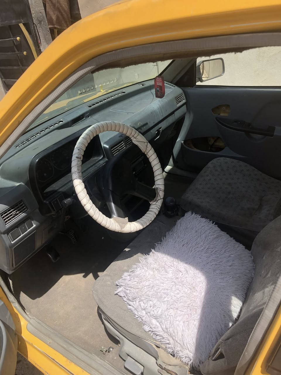***********سنويه عضم عاج رقم احمر
