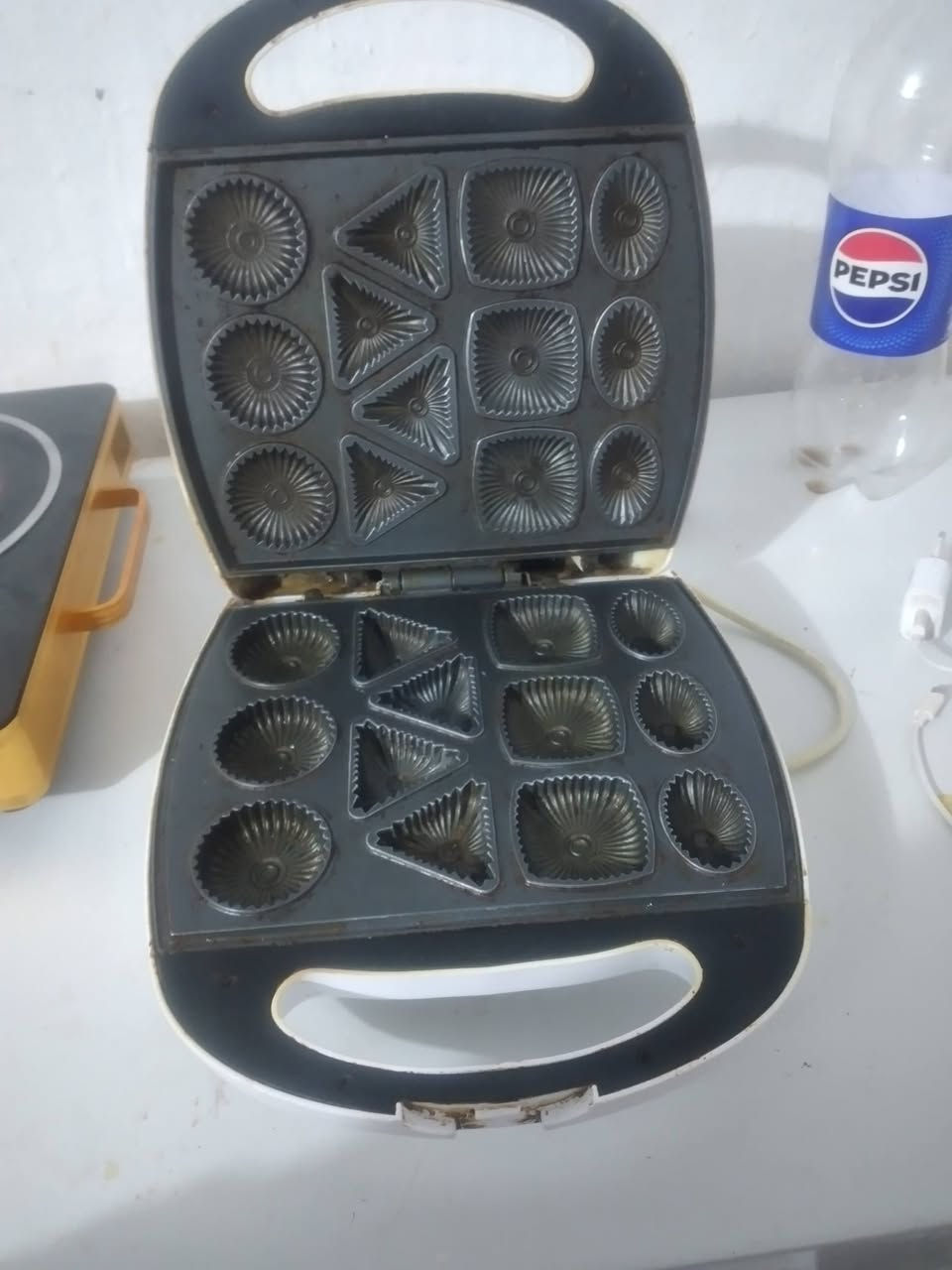 السلام عليكم مكلفه بنشر جهاز كليجه مابي اي شي ويشتغل جديد اول مانزل من نوعيات القديمه مستعمل مرتين تلاثه بس كولشي مابي  تحب تراسلني للي تشتري


**إذا كنت صاحب هذا الإعلان وتريد حذفه لأي سبب، رجاءا أرسل رسالة إلى الدعم الفني**