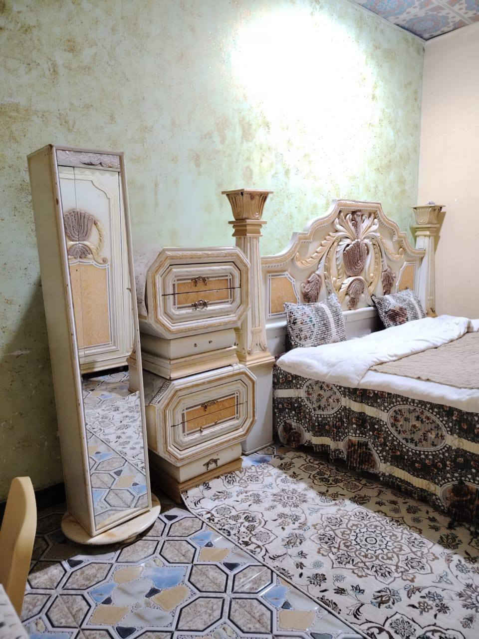 غرفه كويتيه مستعمله السعر 400 الف
مكاني البصره الزبير الغرفه نقصه تختات  للستفسار ***********
