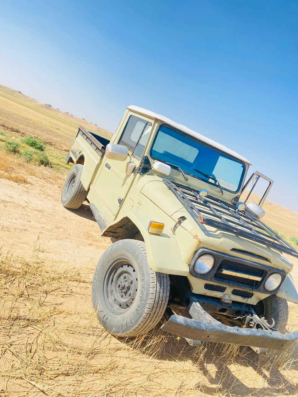 السلام عليكم
بكم شاص للبيع 
دبل اكسل شغال
محرك نضيف
تبريد ثلج 
مكفول 
بدون رقم 
كهربائيات كلها شغاله 
***********
***********
السعر 15 ورقه
