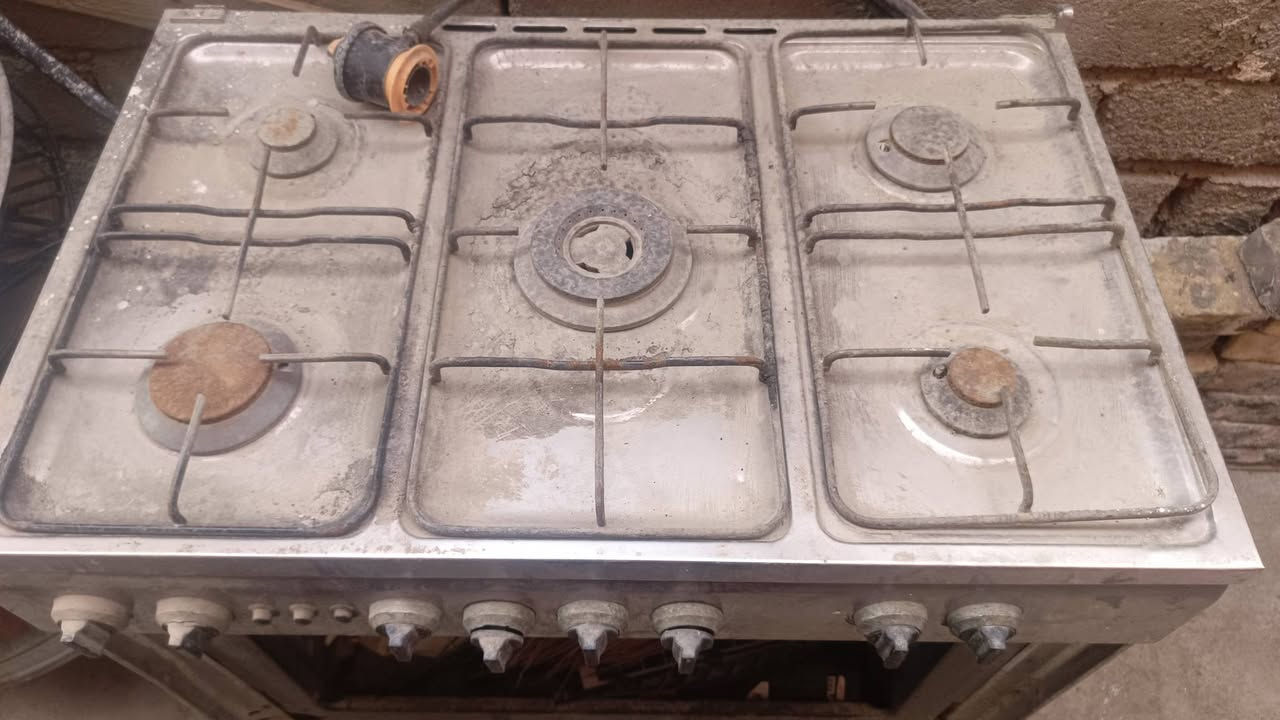 سلام عليكم طباخ مستعمل 5 عيون يشتغلن الاصلي بس قديم سعر 75 وبي مجال مكاني سوق الشيوخ تقاطع الوائلي واتساب ***********
