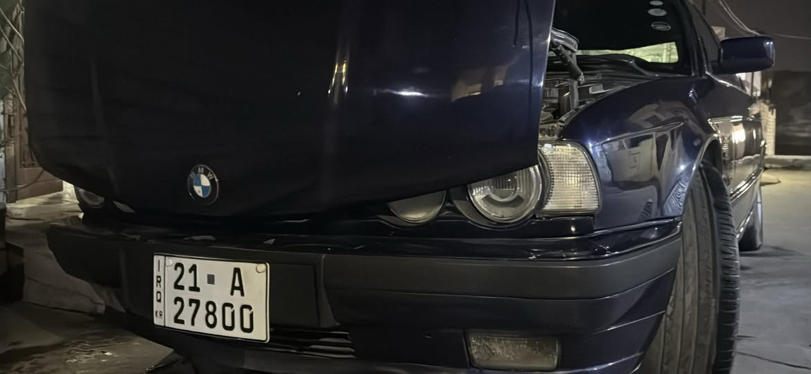 السلام عليكم 

للبيع أومراوس  بي ام دبليو 520 موديل 1994

الموديل : 1994
الحجم : 520
المحرك : 6 سلندر
الكير : أوتوماتيك 
مواصفات :  جام كهربائي / سقف سلايت / باور / 
قفل مركزي / باتري جديد / سنويه جديد / نظيف وجاهز 
سياره بدون أي حادث  فقط صبغ للجمالي 
السعر /68. وبيه مجال للطيبين  
عنوان كركوك./.  ***********
