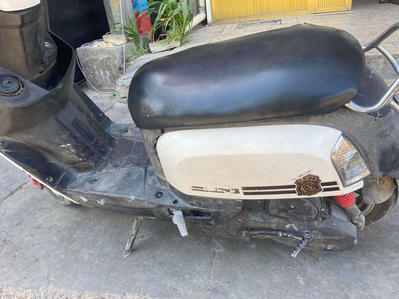 بوليس للبيع فقط دراجه نضيفه بس بيه نواقص بسيطه السعر 600 وبيه مجال بسيط
مكاني الحريه للاستفسار***********
