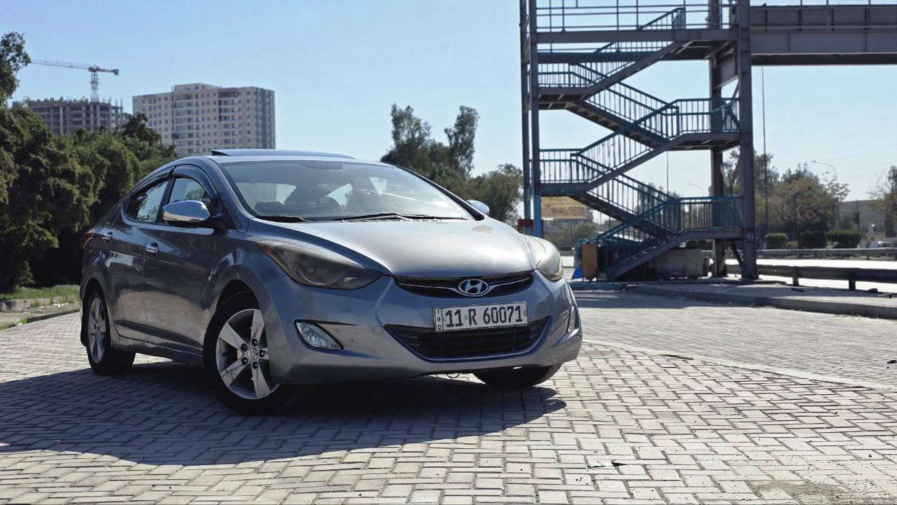 السلام عليكم 
النترا 2013 امريكي
باسمي رقم بغداد 
السيارة لمتد 
محرك 1800 دوش
فتحة 
تدفئة كشنات 
ويل كب
 اشاير مري 
السيارة ماشية 200 الف ميل 
سونارها وحادث أمريكا بالصور 
صبغ حزام عدى الجنطة والبنيد ابيع حزام 
بدون دواخل بدون شواصي 
بجم كبس السيارة 
السيارة عليها منظومة تبريد كاملة جديدة 
تبريدها ثلج 
نقصها فقط حدادية 
بيها طخه وجراد موضحه بالصور
مكان السيارة بغداد / شارع فلسطين 
السعر 99$ قابل للتفاوض
للتواصل واتساب: ***********
