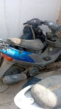 ٤ دراجات للبيع كوم حديد وحده كامكو رايزنك والثانيه كامكو في تو والثالث...