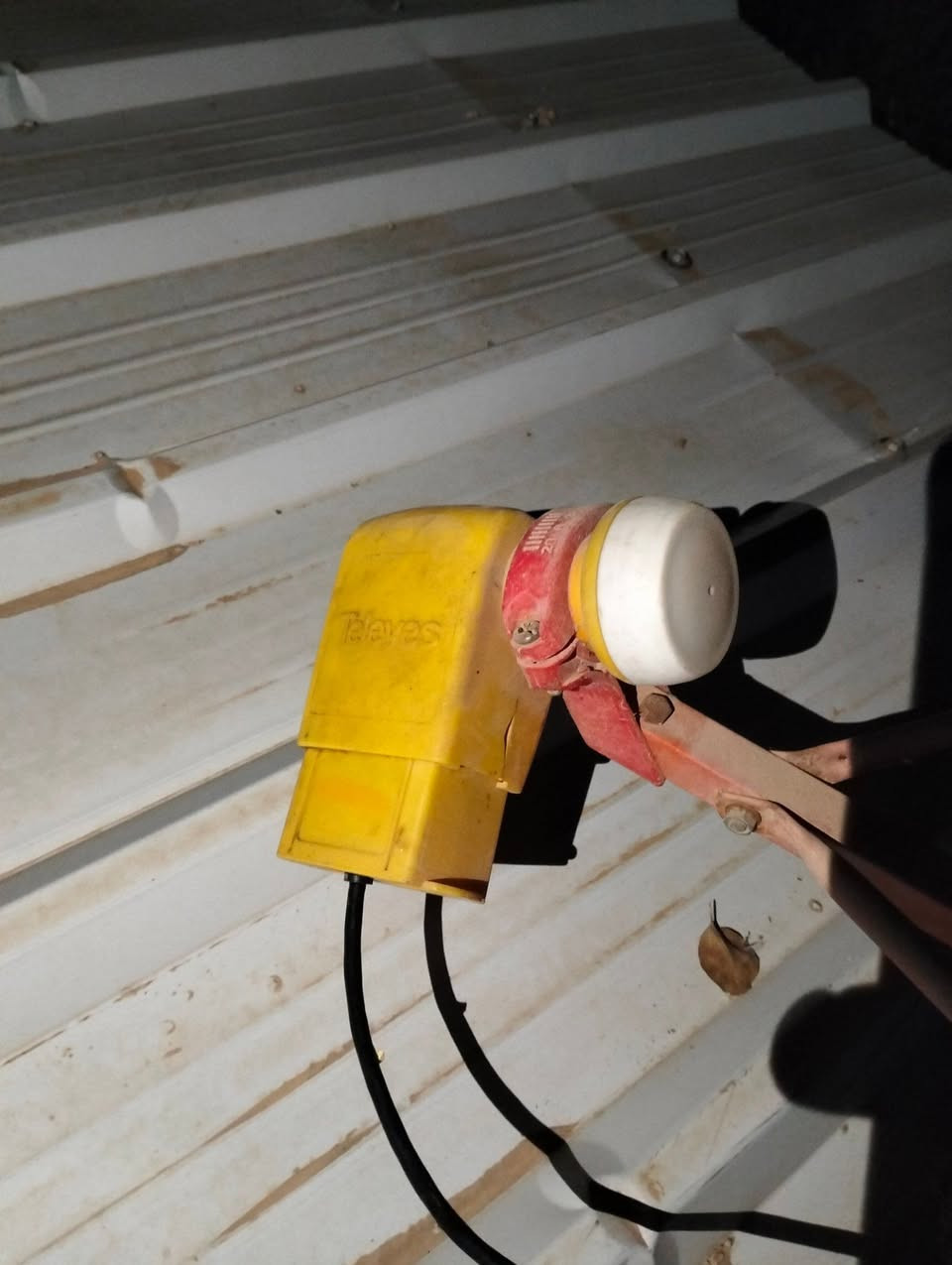 الحمد لله ، جزء من عملنا تنصيب طبق حجم 70cm نحو مدار النايلسات 7° غرباً مع ألتقاط كافة قنوات و باقات المدار المتنوعة الدينية _ الإخبارية _ الوثائقية _ مسلسلات _ أفلام _ كارتون أطفال _ الرياضية .. الخ 📡🛰️

العنوان. : الكوت _ زين القوس 

للتنصيب يمكنكم التواصل عبر 
الهاتف : ***********
واتساب : ***********

#عملنا كافة مناطق الكوت
