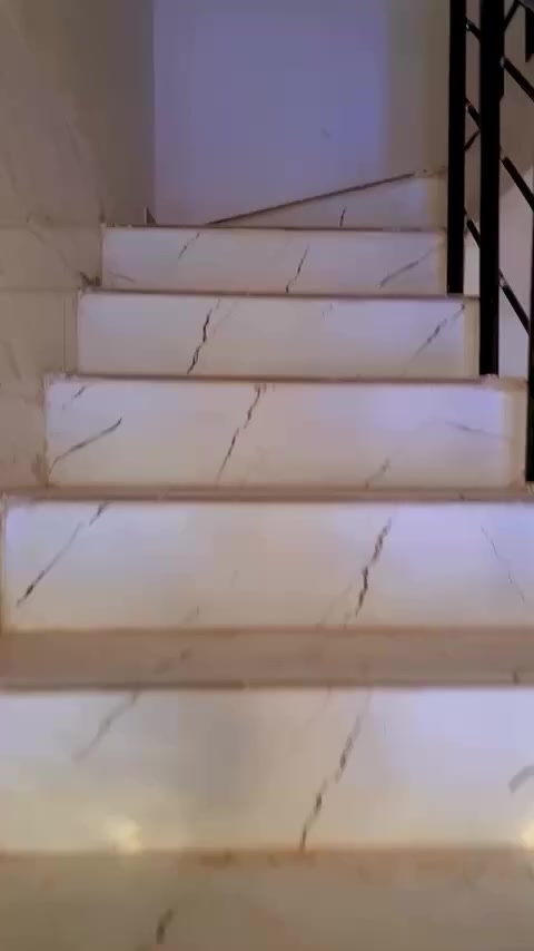 🎲مشتمل. للبيع 

🎇 50متر 

🏨حديث بناء 2025

🌐زراعي اقرار محكمه

🌐 جاهز للسكن 

🎴الدوره زراعي قرب سوك. ابودشير  خط نفط 

🏨واجهه 5نزال 10

🏨 الطابق الارضي يحتوي عل استقبال و ومطبخ  وخدمات ومنور

🏨الطابق الثاني غرفتين  نوم. وحمام

🏨 بيتونه وسطح

🏨 عرض الشارع 10متر خدمات كامله مي  كهرباء تبليط ارصفه. انترنتت

الاستفسار الاتصال بلرقم 
***********
