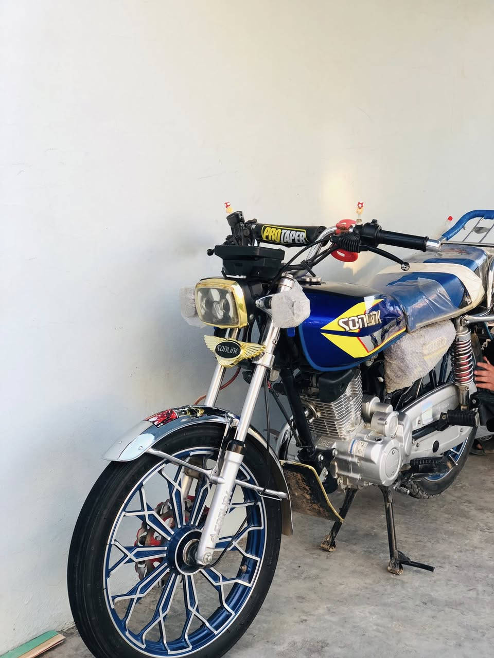 سلام عليكم دراجه للبيع سيفان موديل ٢٤دراجه حلوه وكفاله من التاير لتاير مكان شهربان سعر خاص


**إذا كنت صاحب هذا الإعلان وتريد حذفه لأي سبب، رجاءا أرسل رسالة إلى الدعم الفني**