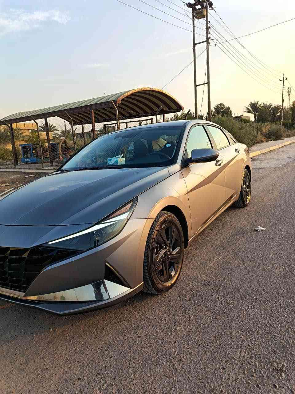 السلام عليكم 
النترا 2023 محرك 2000 دوش
صور الضرر بلمنشور 
ماشيه 50 كيلو متر مو ميل
سياره جديده خير من الله 
ضرر السياره بنيد فقط صطحي بدون اي دواخل 
رقم الهاتف *********** بغداد, العراق
