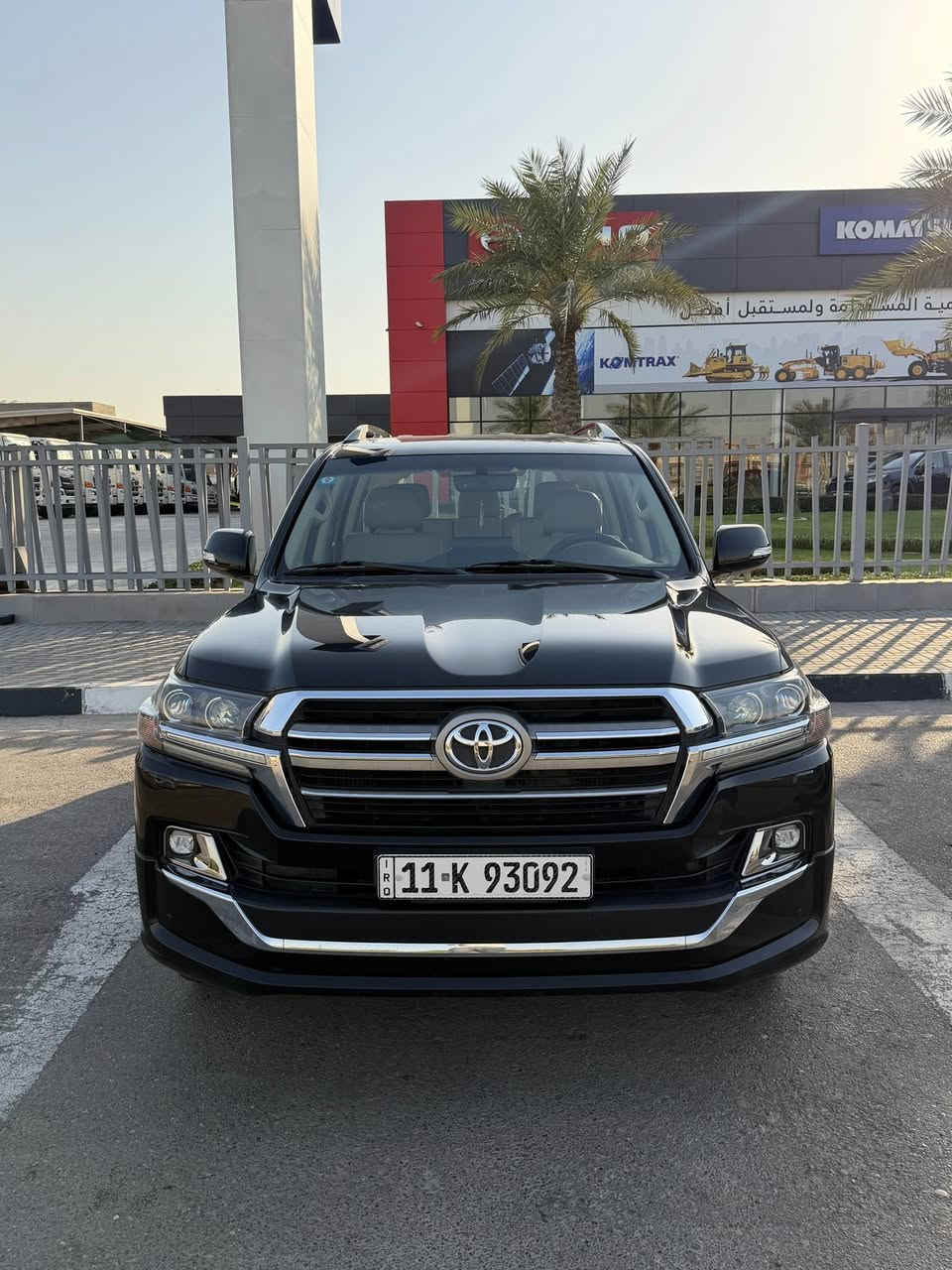 لاندكرو 2019 ساز باب اول  رقم بغداد تحويل ثاني يوم ماشيه 128 الف كيلو :

فتحه 
كشنين كهرباء 
جنطه كهرباء 
عداد ليزري 
5 بصمات 
3 شاشات 
كشنات جلد 
مري قلاب 
مري قابله للطي اوتو 
8 ايرباك 
حساس امامي خلفي 
شاشه كبيره كامره دواره 
السياره  باب اول اصليه 
السياره بيها جاملغ خلفي صبغ فقط بدون دواخل تبديل  بدون بارد بدون تبديل السعر 450 ورقه و بيها مجال للشراي لل استفسار الاتصال ***********7
