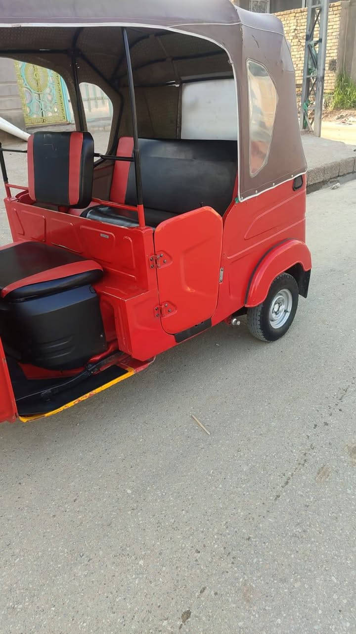 سلام عليكم شبااب
تكتك 22 شهر 11 
كفااله عامه كشر ومكينه ماعده شخوط بسيطاات 
 
مكان ناصريه رفااعي 
***********
