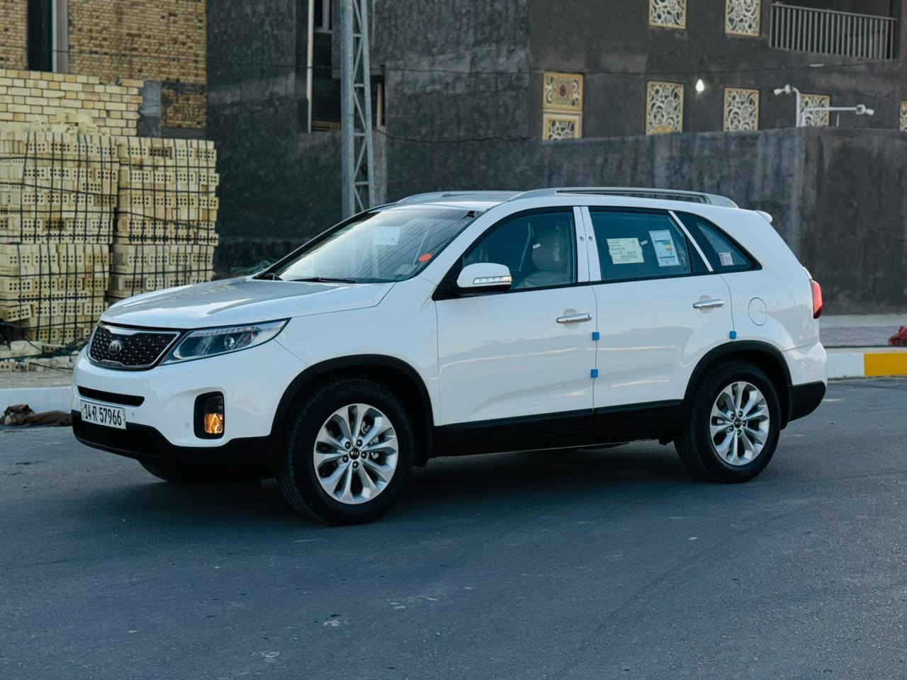 سورنتو 2014 رقم جديد الدولي
خليجي محرك 4 سلندر 7 راكب 
بيها باب خلفي مرشوش  
شاشه كامره تحكمات لد امامي براجكتر 
إشاره بالمري السياره جديدة وجاهزه 
السعر (165) وبيها مجال
للاستفسار (***********)
