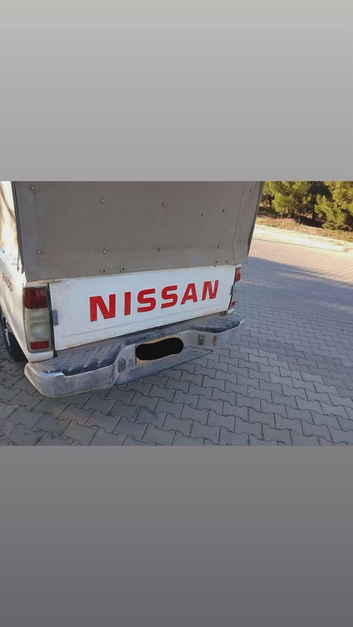 نیسان 2002تە برید باوە ر نییە ئارم هه و لیر بە شە رتی ئە وە لیاتو خرامە گیرو مە کینە و ئە کسل بە شە ر تی فیتە ر یە ک هه زار نوقسانی نییە دو بارچە بۆیاخە بیشو دوای تازە داگیراوە بۆزانیاری زیاتر ***********    ***********
