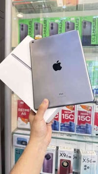 ايباد 9 ذاكرة 64 الجهاز لامفتوح ولا مصلح كله شغال 100‎%‎ ملحقات كامله ...