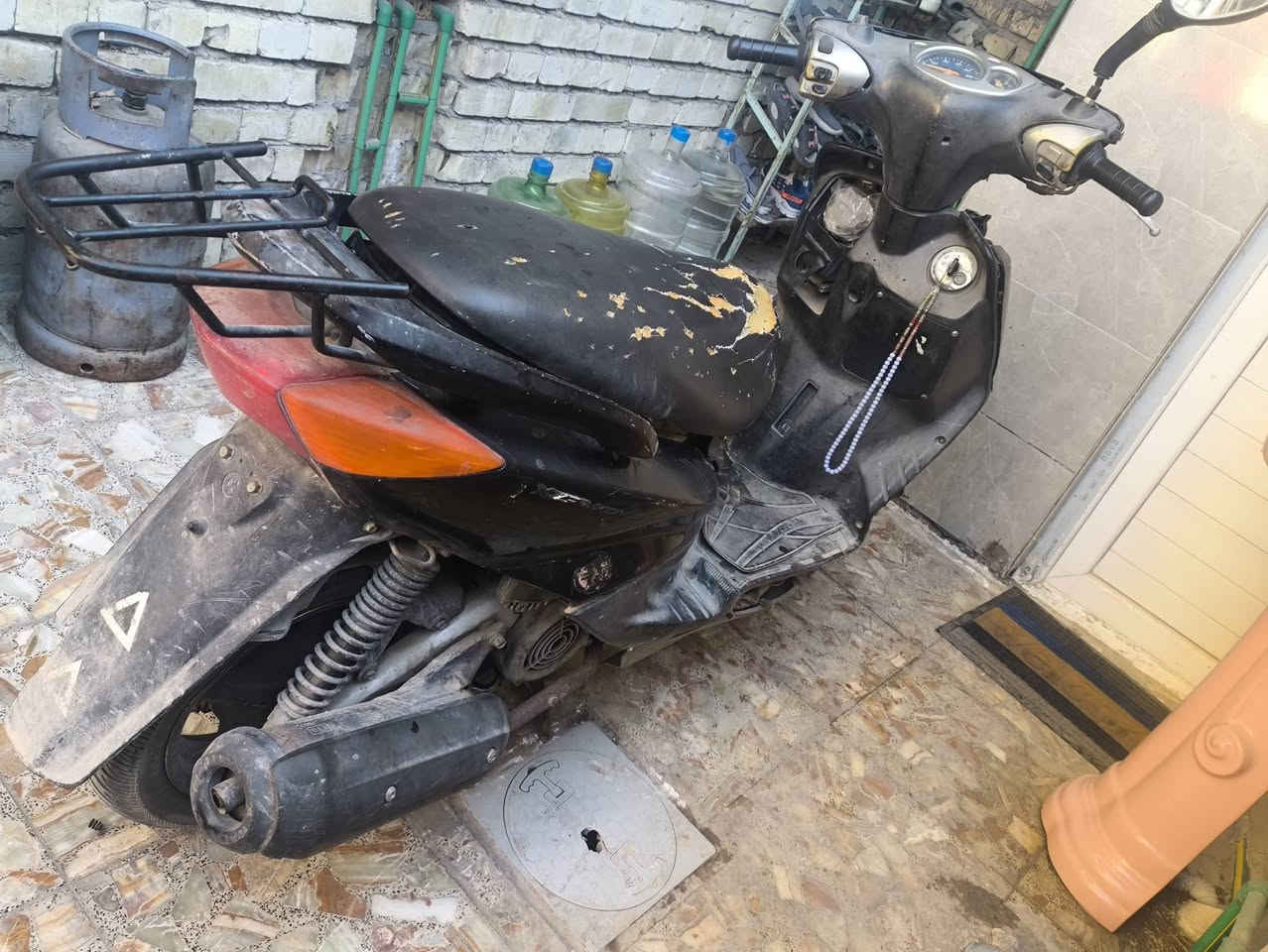 السلام عليكم ورحمه الله يراد اله كابريتر فقط مكينه ناعمة سكنس نثية ١١٠ الدراجة ابيعه عل هل وضع تشتغل بس مرات تأخر بسبب الكبريتر  بغداد حي اور / س ٣٠٠


**إذا كنت صاحب هذا الإعلان وتريد حذفه لأي سبب، رجاءا أرسل رسالة إلى الدعم الفني**