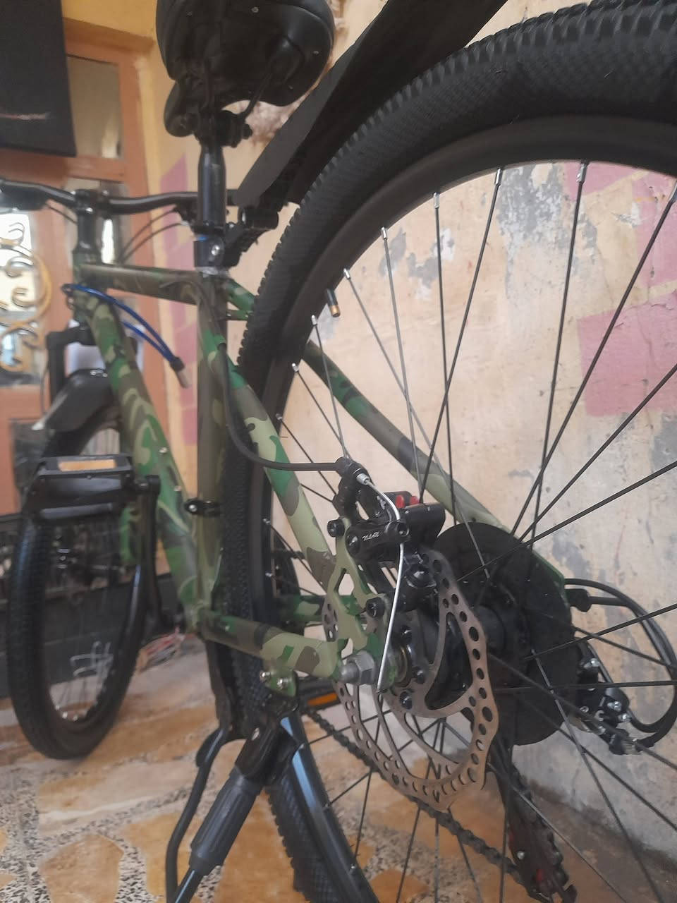 السلام عليكم
بايـسكل ياباني 
  

حجم 27.5

لون مميز موشــم 

بريكات امـامي وخلفـي دسـك 

كـير امامي 3 نمر

كيـر خلفي 7 نمر

استاندات عدد 2

نضافه  90٪

السعر: 150 ألـف

للتواصل الخاص مفتوح


**إذا كنت صاحب هذا الإعلان وتريد حذفه لأي سبب، رجاءا أرسل رسالة إلى الدعم الفني**