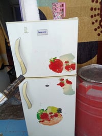 قلاجات عدد اثنين للبيع وحده فقط رادلها غاز ولحمره شغاله فول الاستفسار ...