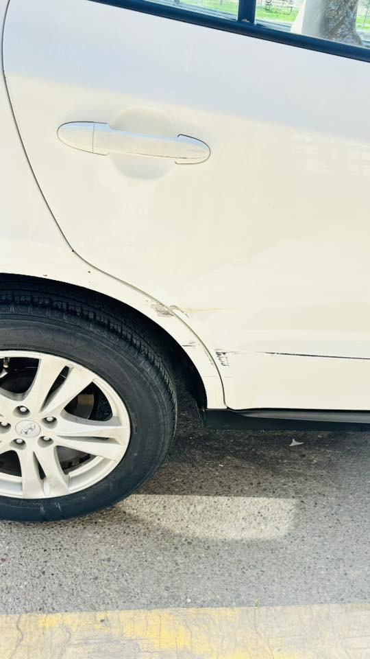 سنتافيا ٢٠١١ خليجي فتحه سيارة مكفولة عدا دعجه موضح بصوره سيارة جديدة سعر ١٦٠ ورقة وبين مجال رقم هاتف ‭

‭٠٧٨١ ٥٨٠ ٢٢٧١‬
مكان بغداد 
رقم أربيل
