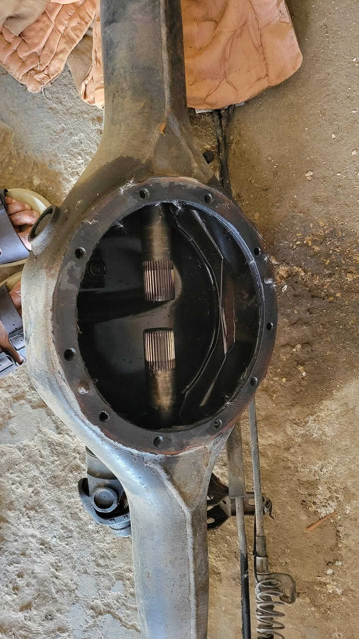 سلام عليكم هوزن مال ستاركس امانه الله حاويه اخذت منه بس جعمقه لن حورته اريد ابيعه 125 وبي مجال مكاني المحموديه  رقم الهاتف اثير ***********  
كورك ***********
