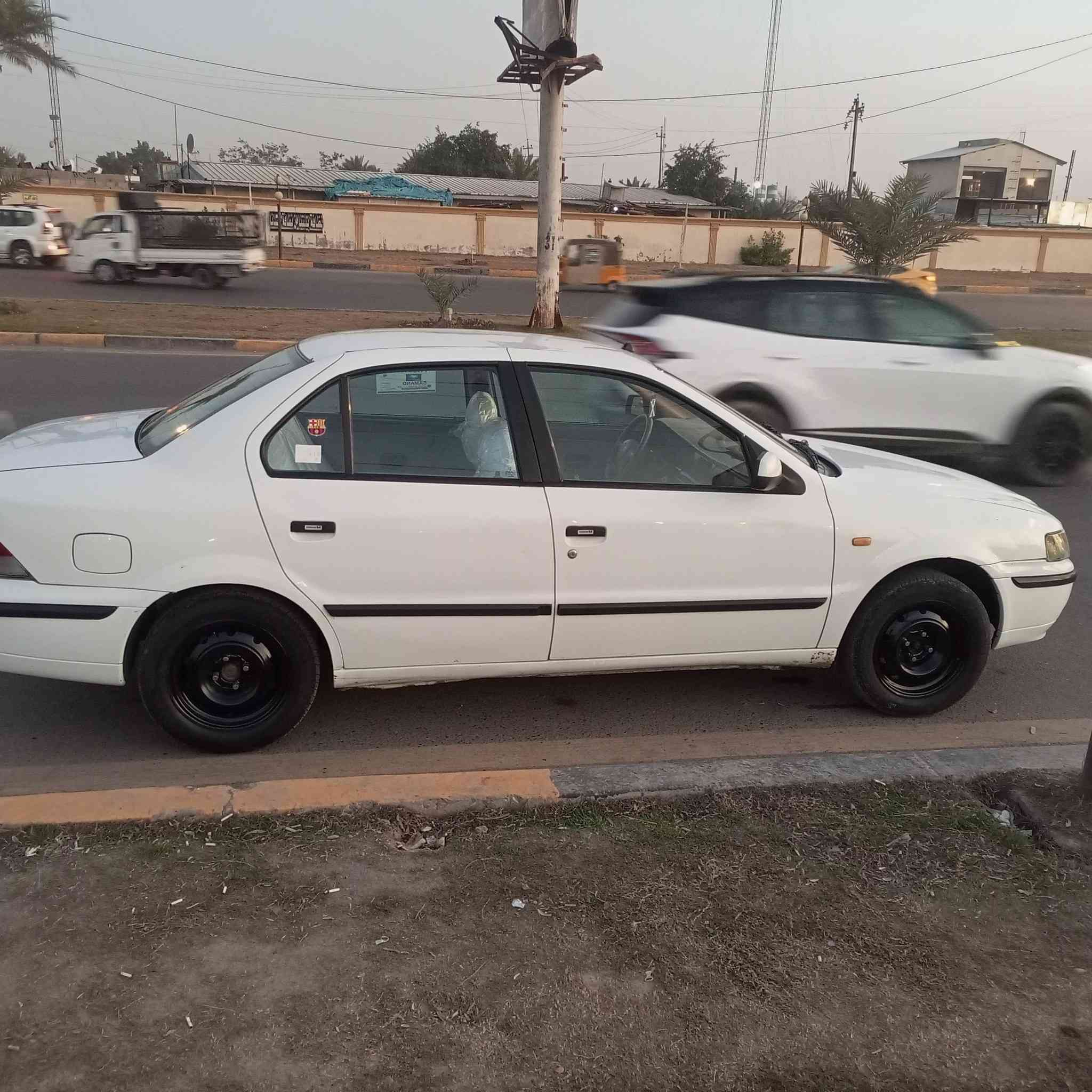 سمند 2010 السيارة جاهزه حدادية ومكينه وكير تمام الحمد لله الرقم بغداد ،،السعر ٤٨ وبيها مجال جدا بسيط للأستفسار الاتصال على الرقم ***********
