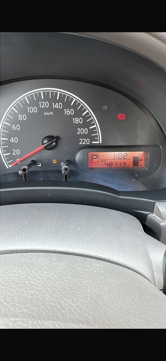 السلام عليكم نيسان سني موديل 24كفاله رقم أربيل ماشيه 48السعر 125 وبيهه مجال رقم الهاتف***********
