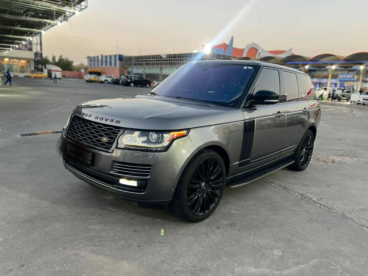 رانج مديل 16 سعر 180 حادثه جاملق  خلفي نصه ***********
