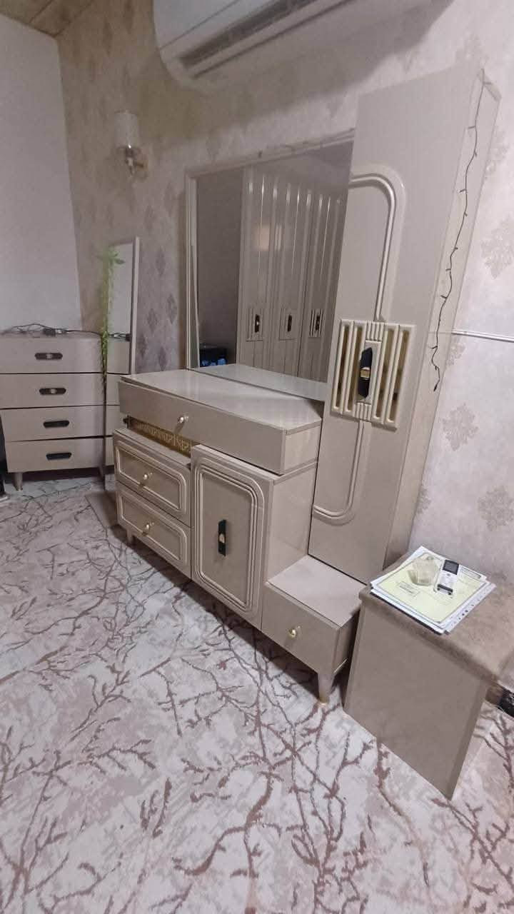 غرف نوم تركي للبيع مستخدم بس جدا نضيفه حجز واتس***********
