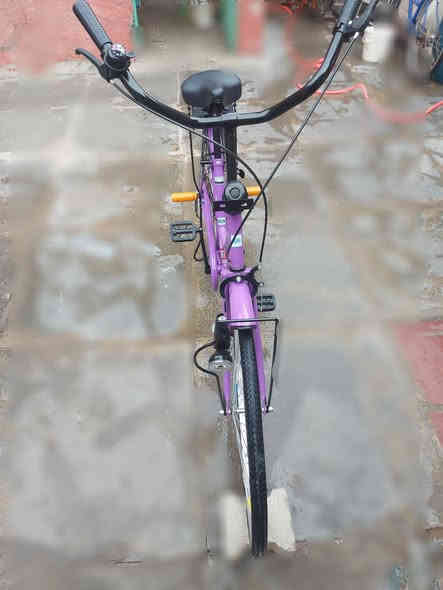 سلام عليكم بايسكل لون بنفسجي جديد رمبة سالة شهر طالع من الرمبة بريكات امامي خلفي كلة مسلفن شركة BDلايت ثلجي السعر 150متواجد فيس الرقم ***********
