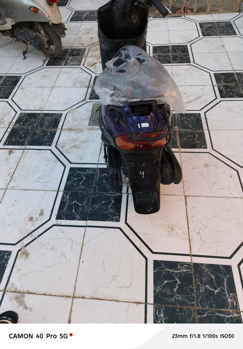 السلام عليكم 
دراجه بيجي 9زروف للبيع 
الدراجه كفاله عامه من كير ومكينه وكفر الدراجه شغاله من الطول للطول سلف هندر اشاير لايت بك لايت عداد البانزين عداد السرعه الدراجه كفاله عامه صارله 4 اشهر مو انه مطلعه حاويه فلا تسألني عن الوصل الدراجه شكو شي بيه انه اكفلك بيه السعر خاص وهذا رقمي للتواصل ***********
