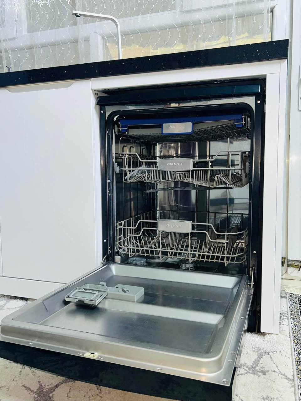 بێ شوختە بێ حەیبە بە هەمووی سێ جار قاپی پێ شوراوە رەنگی رەشە مارکەی گراند ئیلیکترۆنە ەیچ شوختێکیشی نیە أربيل, العراق


**إذا كنت صاحب هذا الإعلان وتريد حذفه لأي سبب، رجاءا أرسل رسالة إلى الدعم الفني**